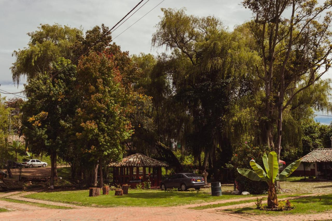 Hotel Y Centro De Convenciones Pueblito De Yerbabuena Paraiso Natural Chía Εξωτερικό φωτογραφία